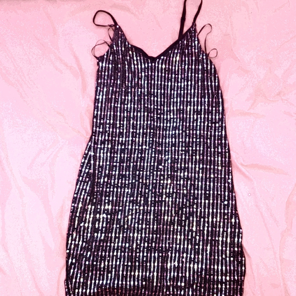 Black and gold sequin dress